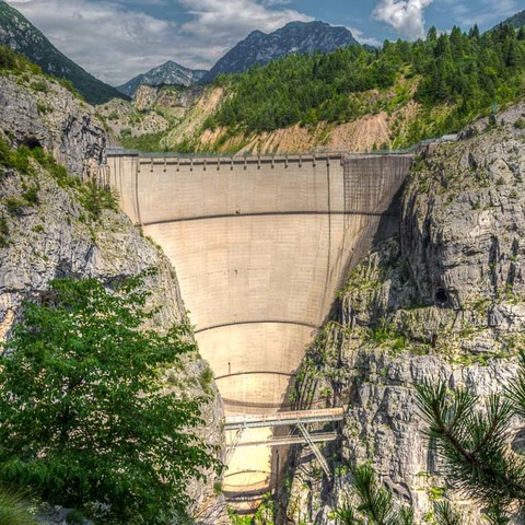 Gita culturale con destinazione Diga del Vajont e Lago di Santa Croce.